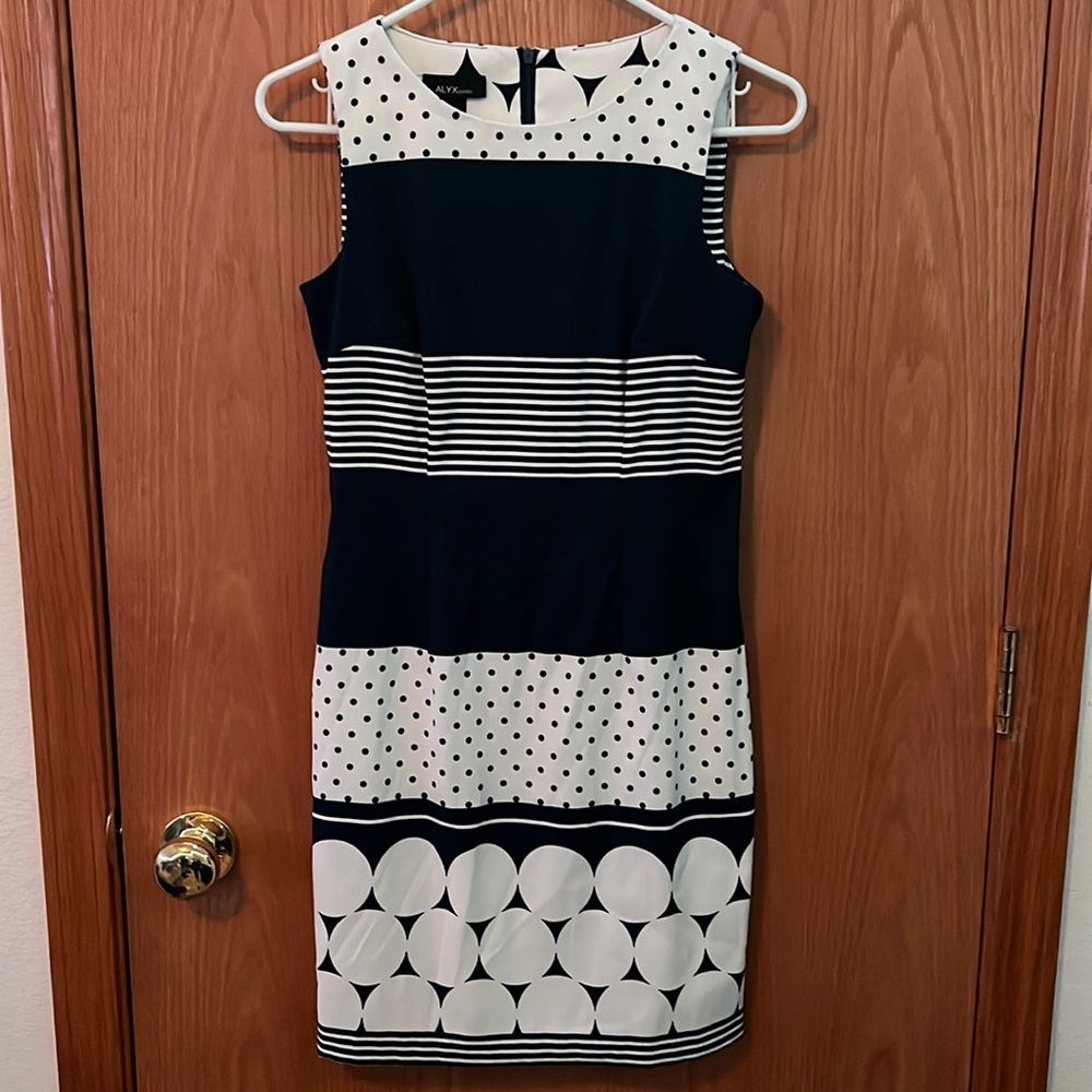 size 4 petite blue and white dress